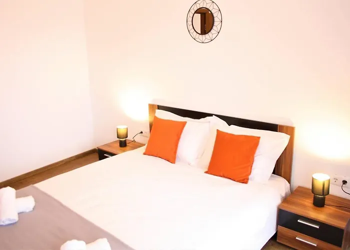 Contemporary Vibe - Paris 3